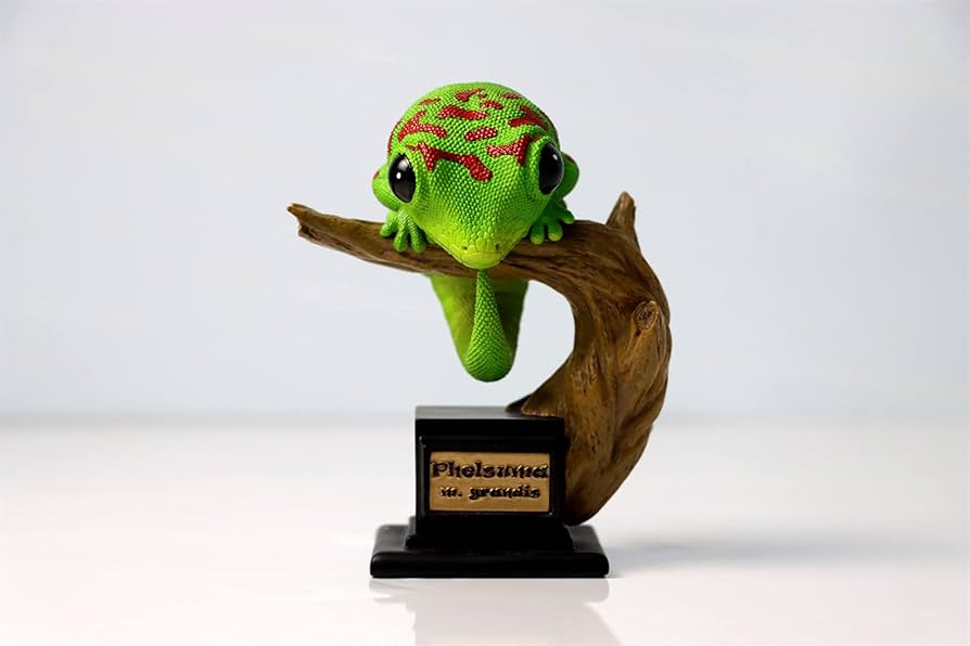 恵*)様 博物志　トッケイヤモリ　BIGフィギュア 30CM級 ペット用品 博物志 トッケイヤモリ BIGフィギュア